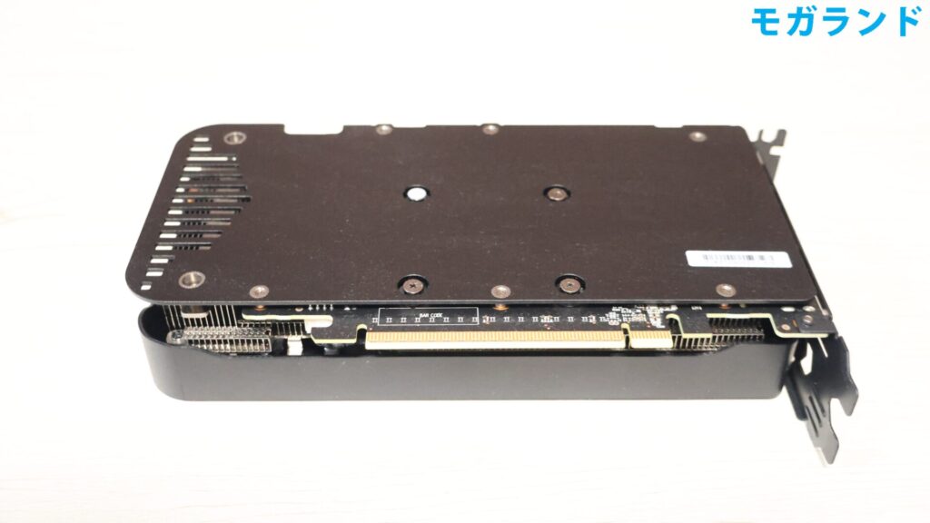 玄人志向 RD-RX9060XT-E16GB/DFの裏面