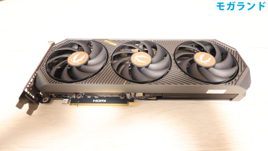 ZOTAC GAMING GeForce RTX 5070 SOLID OC（表面）