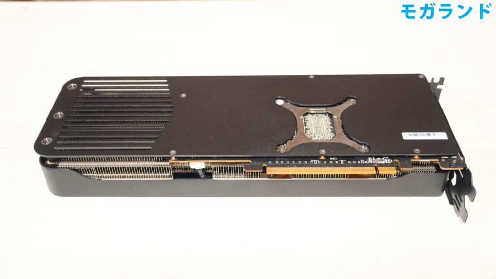玄人志向 RD-RX9070XT-E16GB/TPの裏面