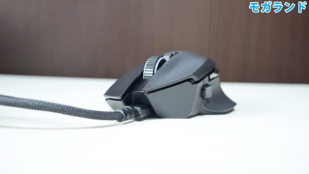 フロントボトムのUSB Type-C端子