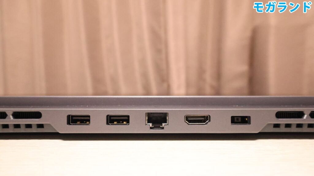 背面のインターフェース