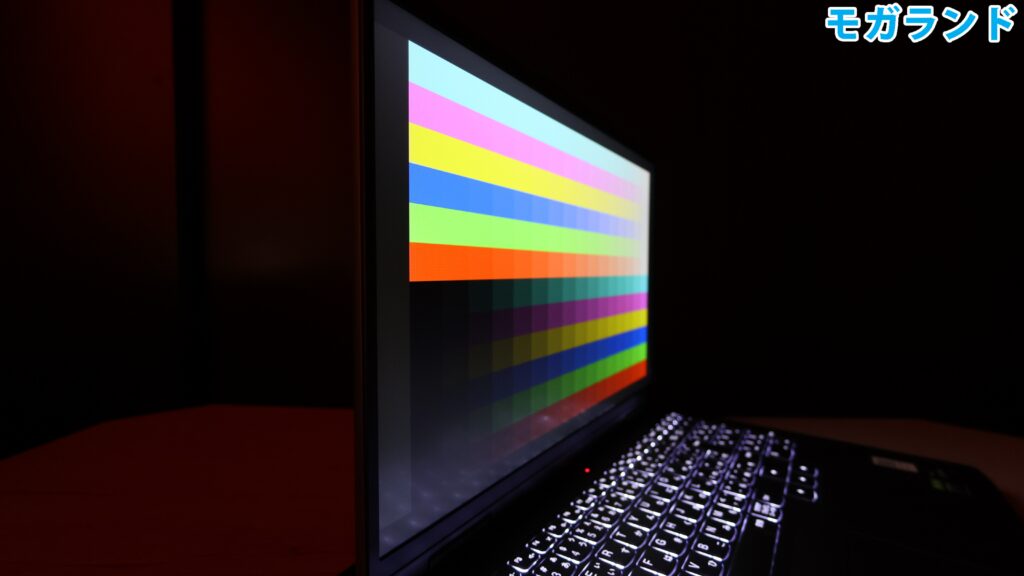 左右からのアングル