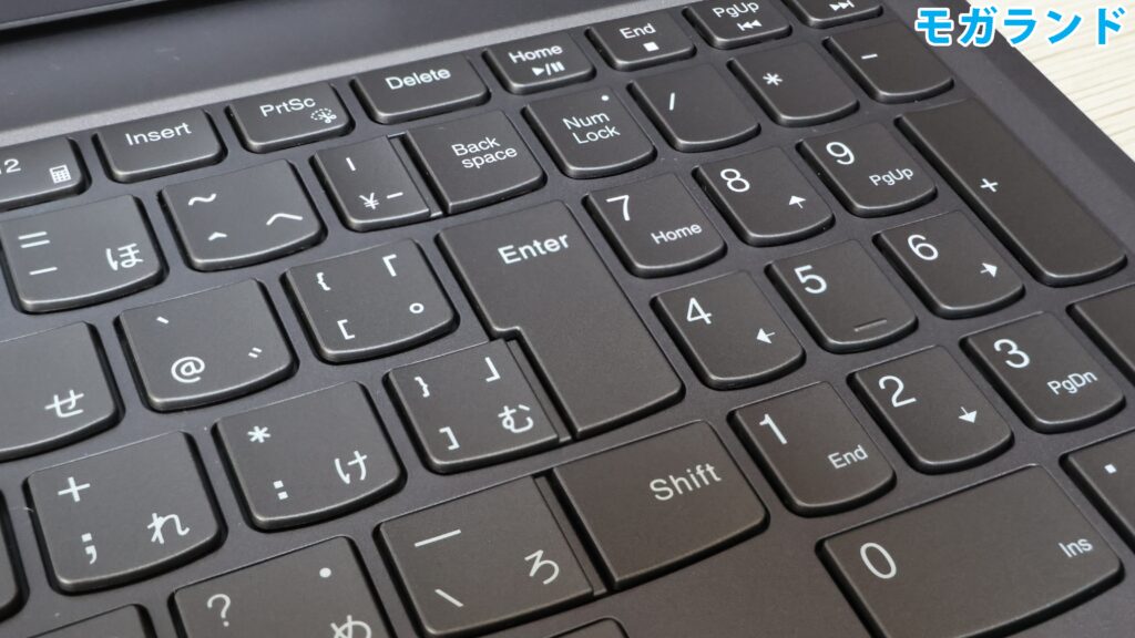 Deleteキーなど一部のキーは小さい