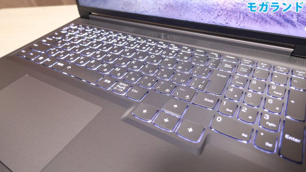 白色バックライトを搭載