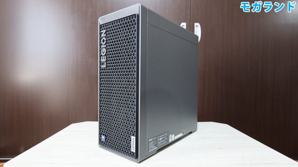 右サイドパネルは密閉