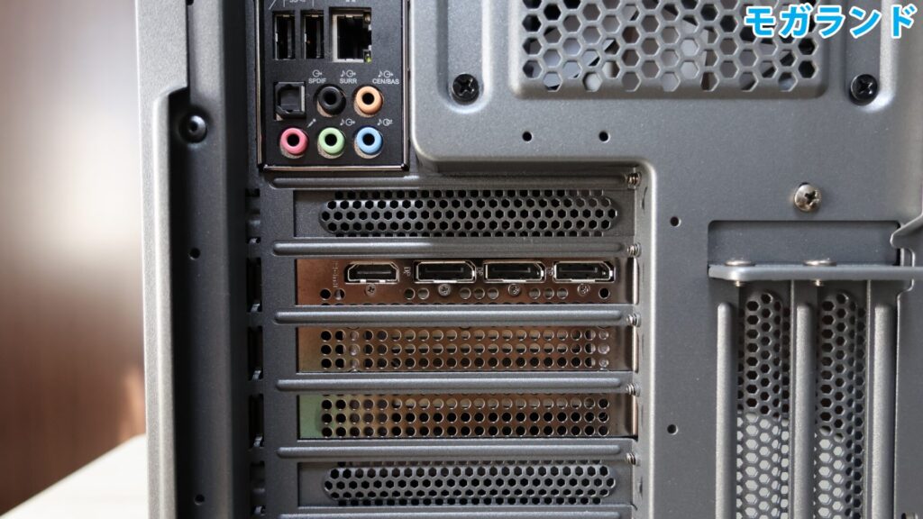 ビデオカード側のインターフェース