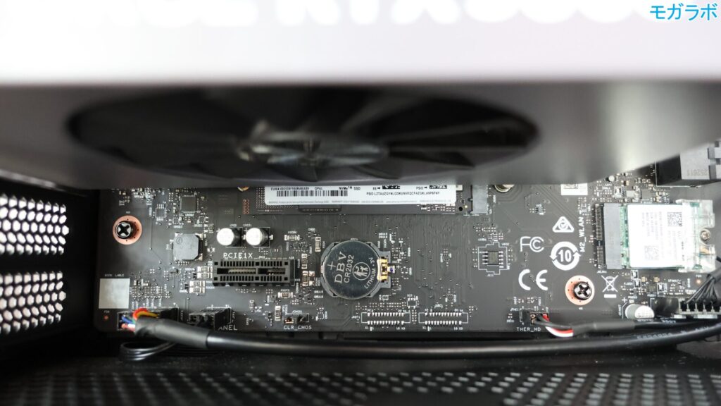 M.2 SSDはヒートシンクなし